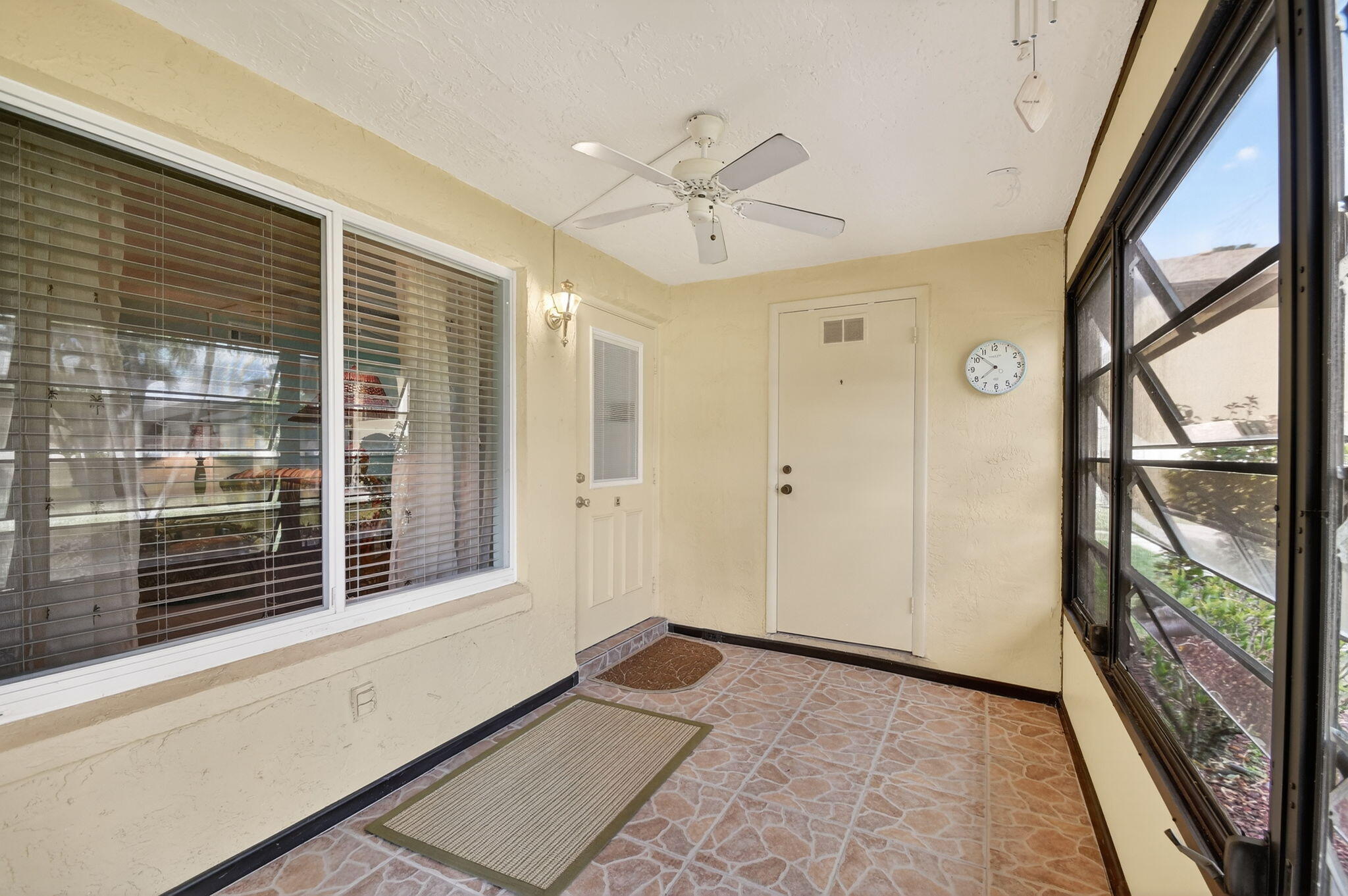 310 Pine Ridge Circle, Unit B1 Greenacres, FL 33463 - Photo 4 of 40 5-web-or-mls-DSC_2763