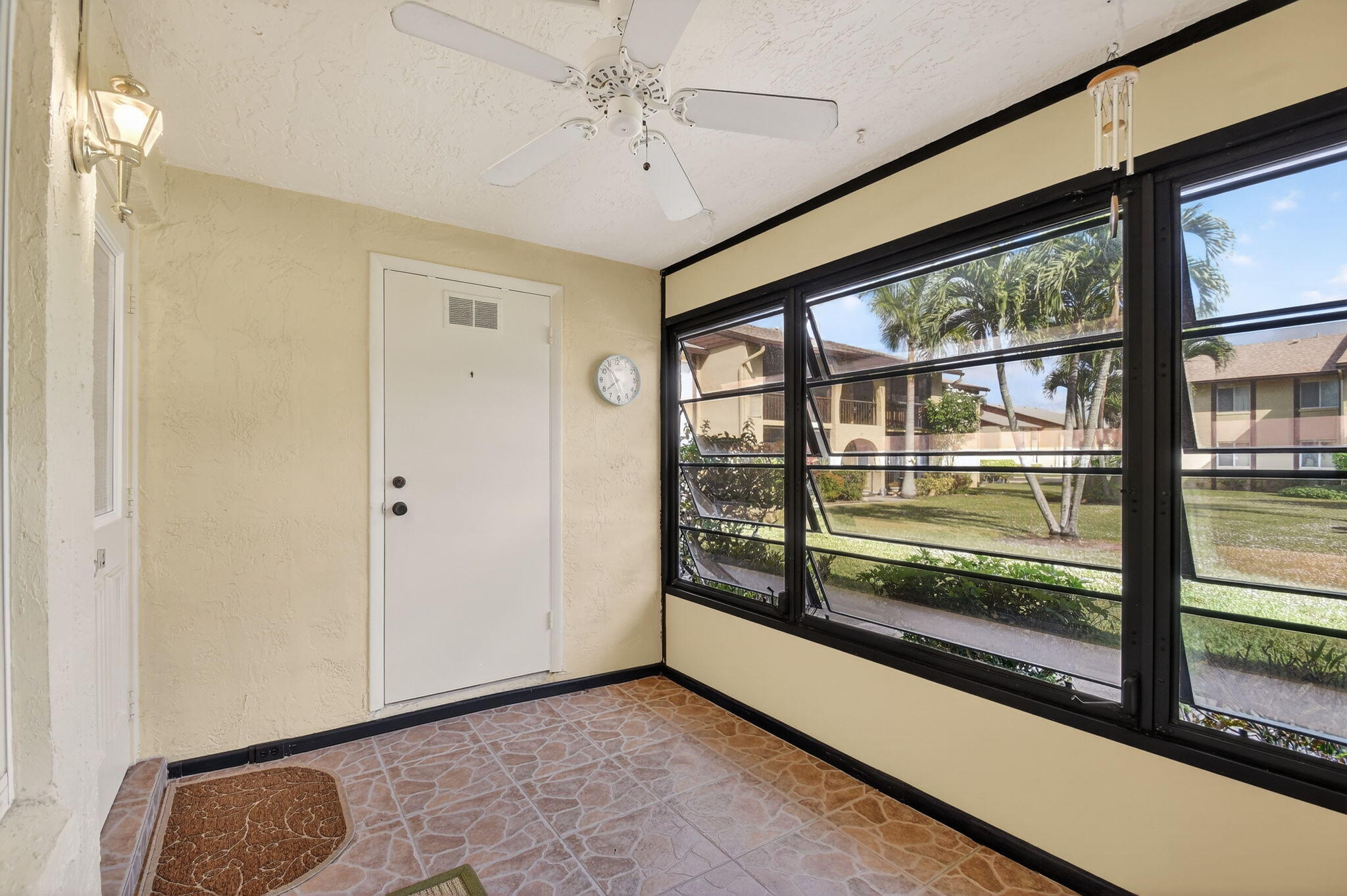 310 Pine Ridge Circle, Unit B1 Greenacres, FL 33463 - Photo 5 of 40 6-web-or-mls-DSC_2768
