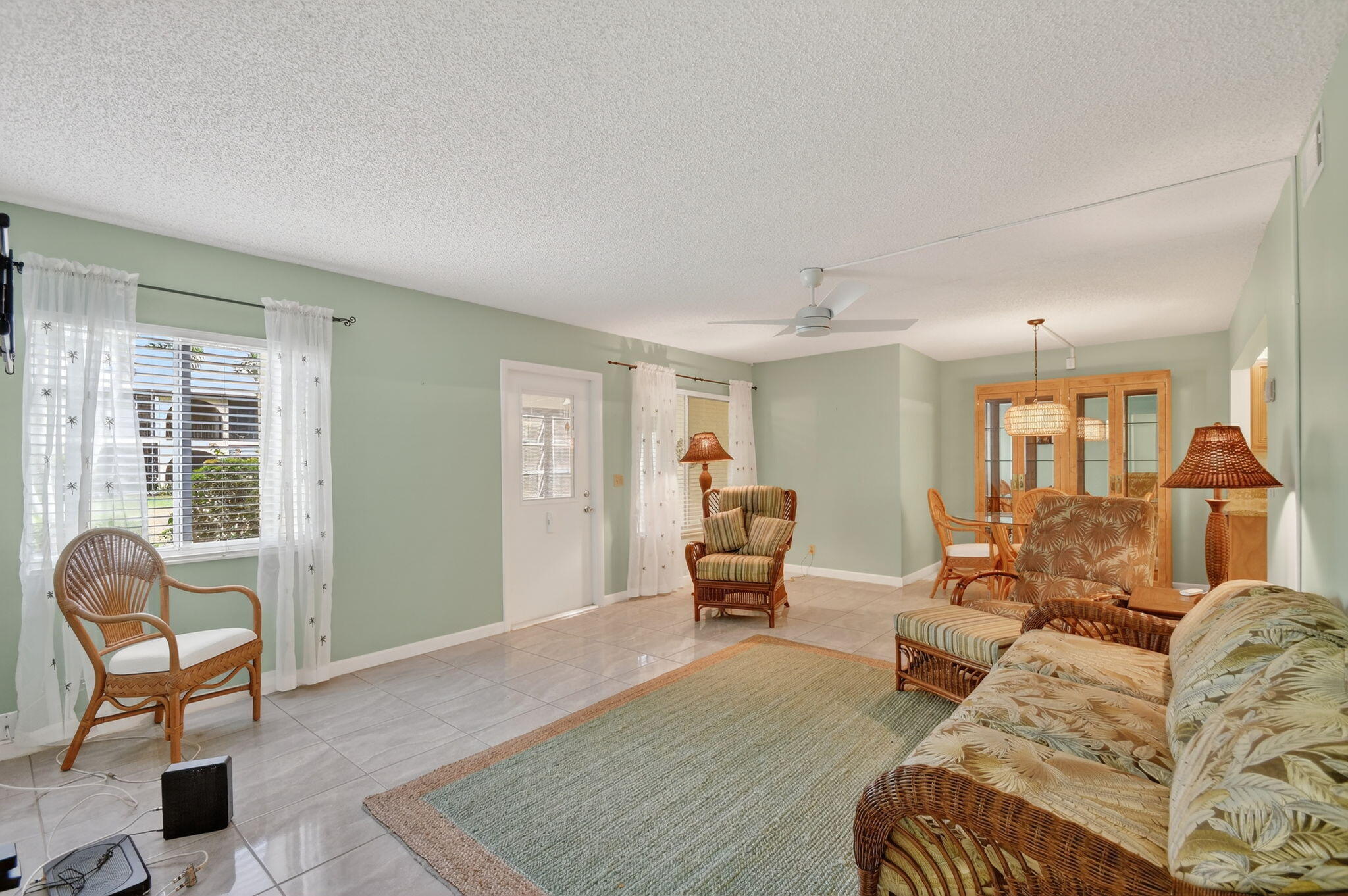 310 Pine Ridge Circle, Unit B1 Greenacres, FL 33463 - Photo 9 of 40 10-web-or-mls-DSC_2790