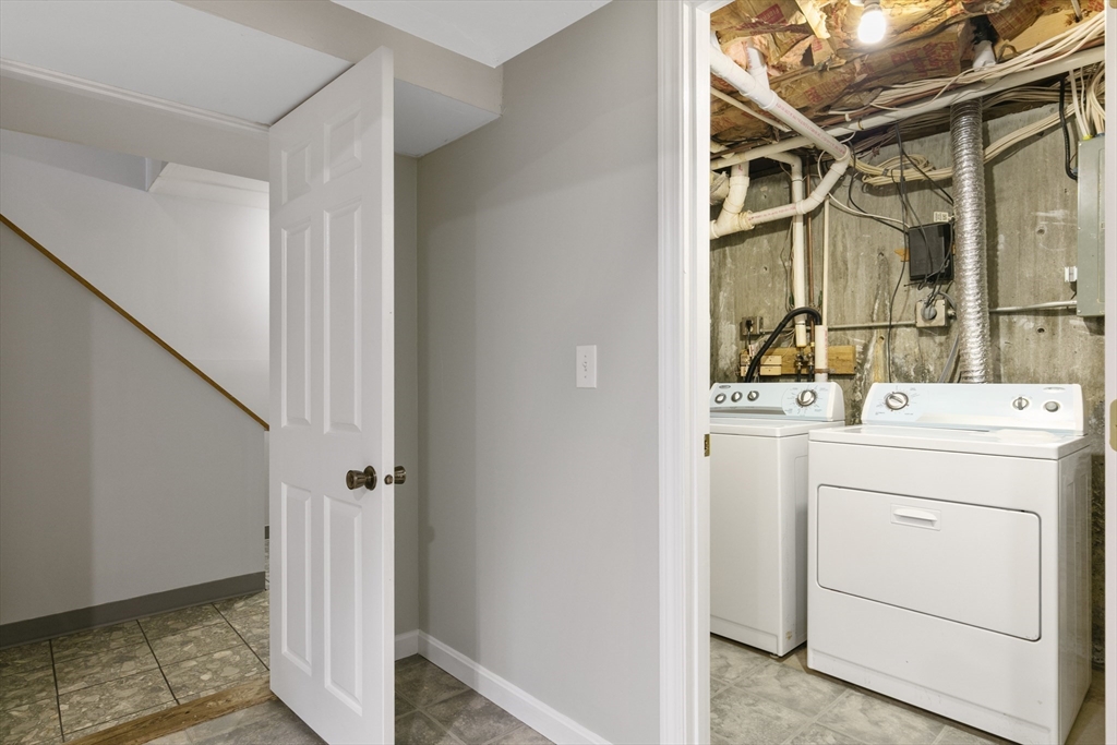 8 Locust Lane, Unit 4 Watertown, MA 02472 - Photo 33 of 42