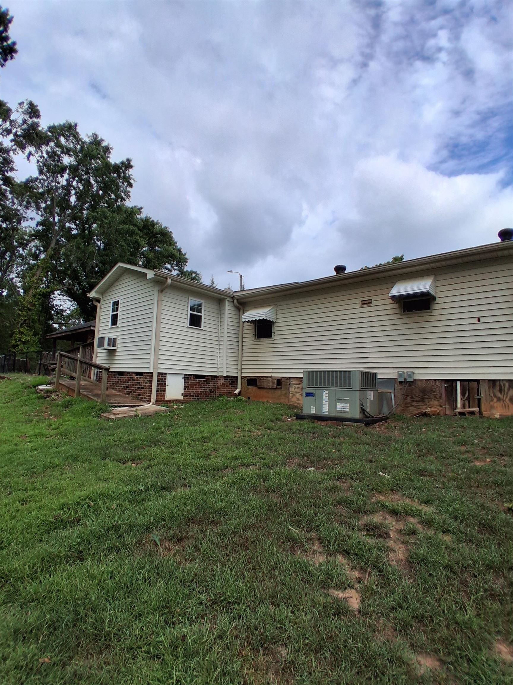 120 State Rd S-42-7202 Woodruff, SC 29388 - Photo 40 of 44