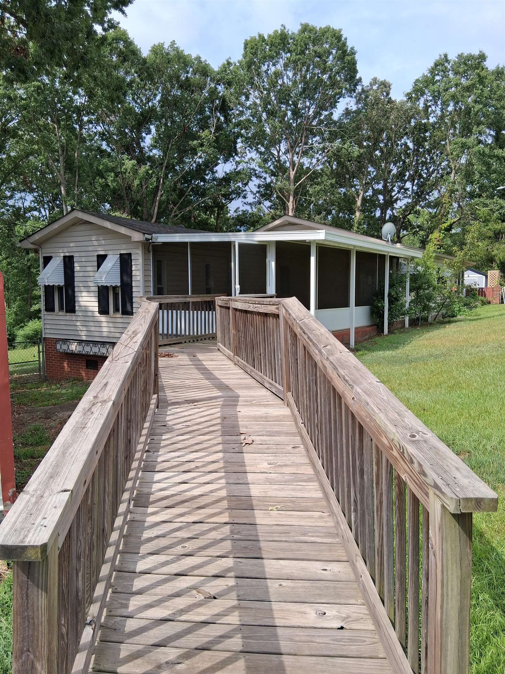 120 State Rd S-42-7202 Woodruff, SC 29388 - Photo 5 of 44