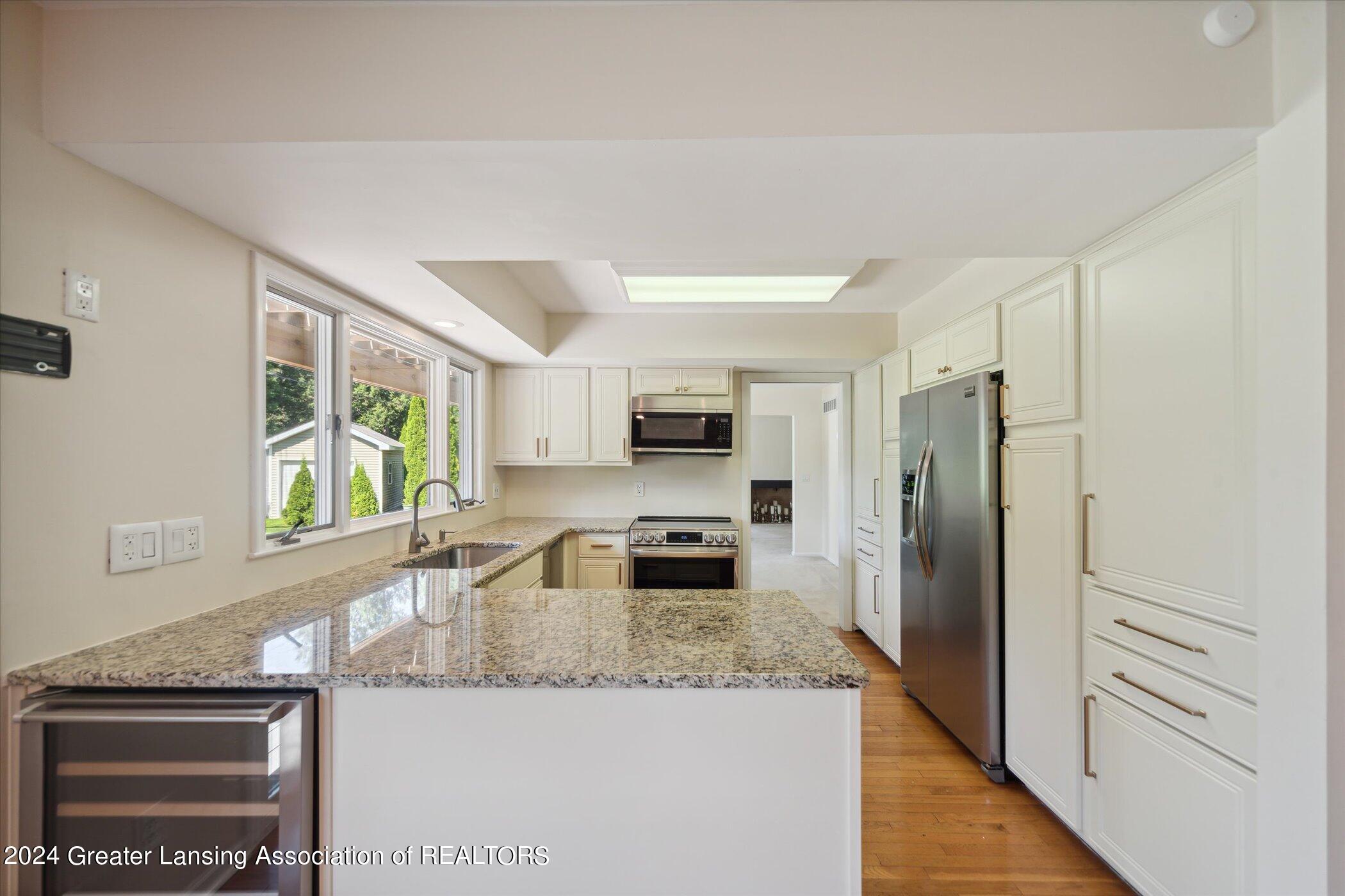 2903 North Cambridge Road Lansing, MI 48911 - Photo 15 of 49 15-2903-N-Cambridge-Rd-Lansing-MI-48911-