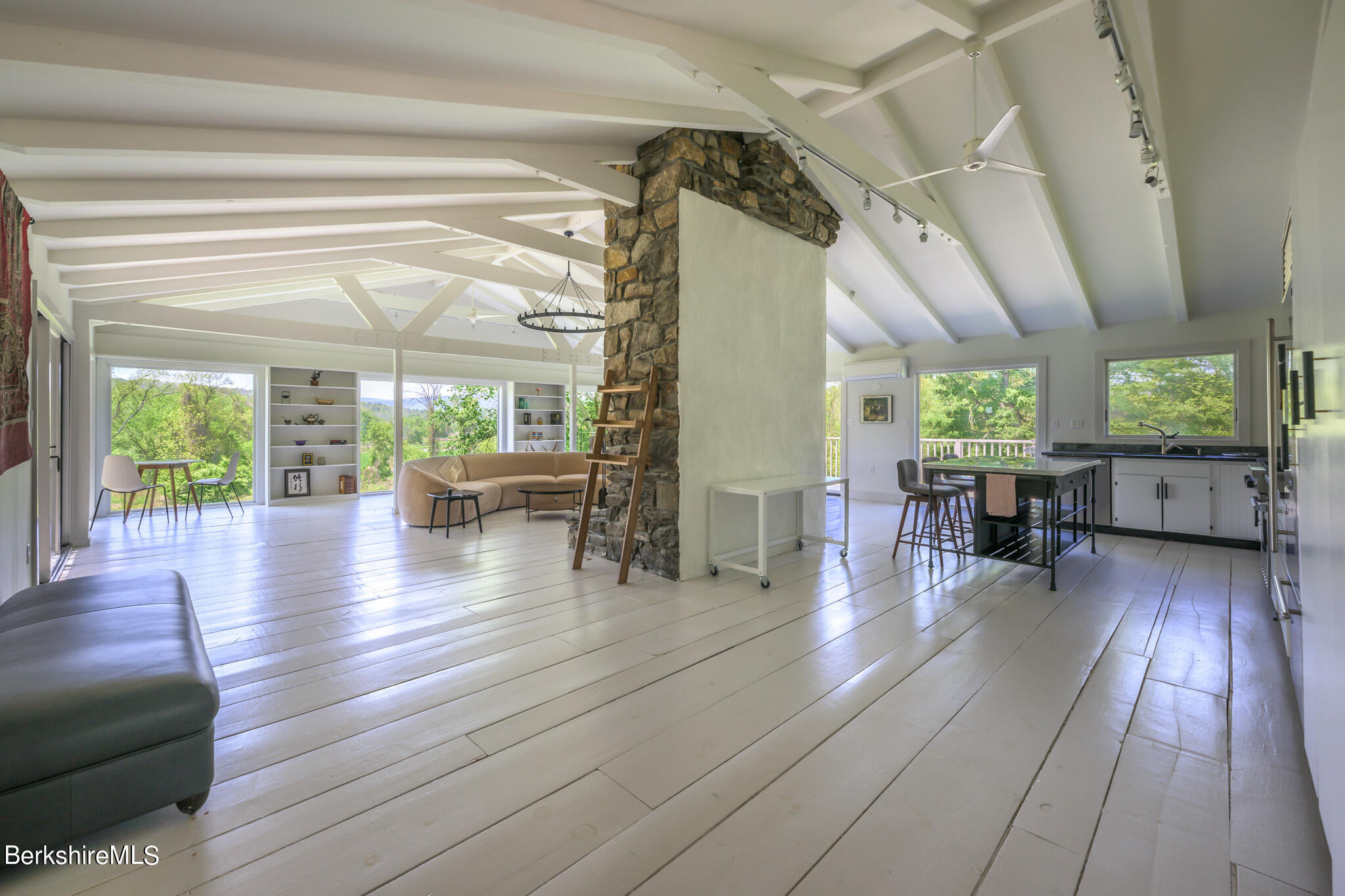 42 Valley View Road Sheffield, MA 01222 - Photo 12 of 44 Great room