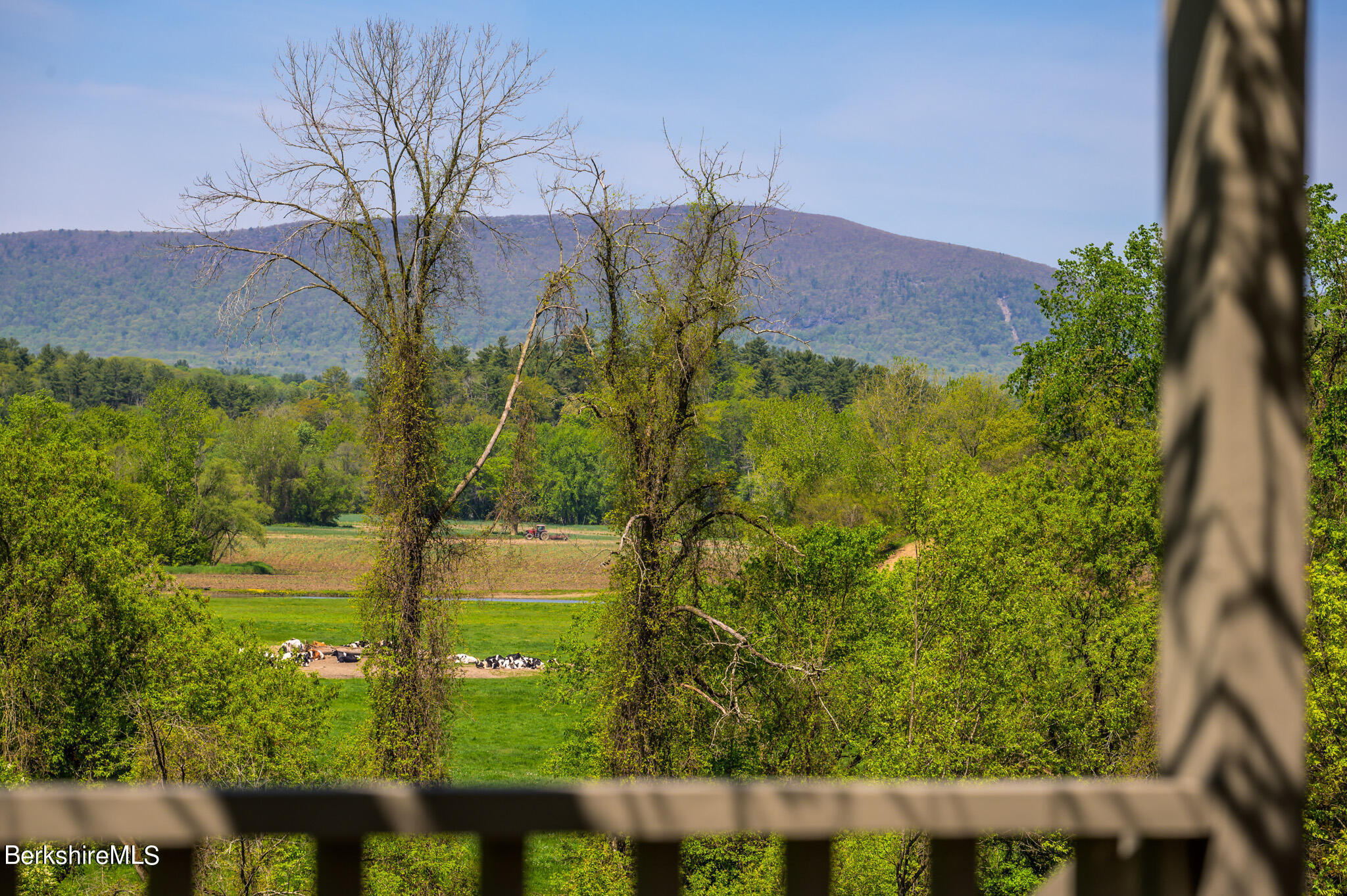 42 Valley View Road Sheffield, MA 01222 - Photo 22 of 44 Balcony