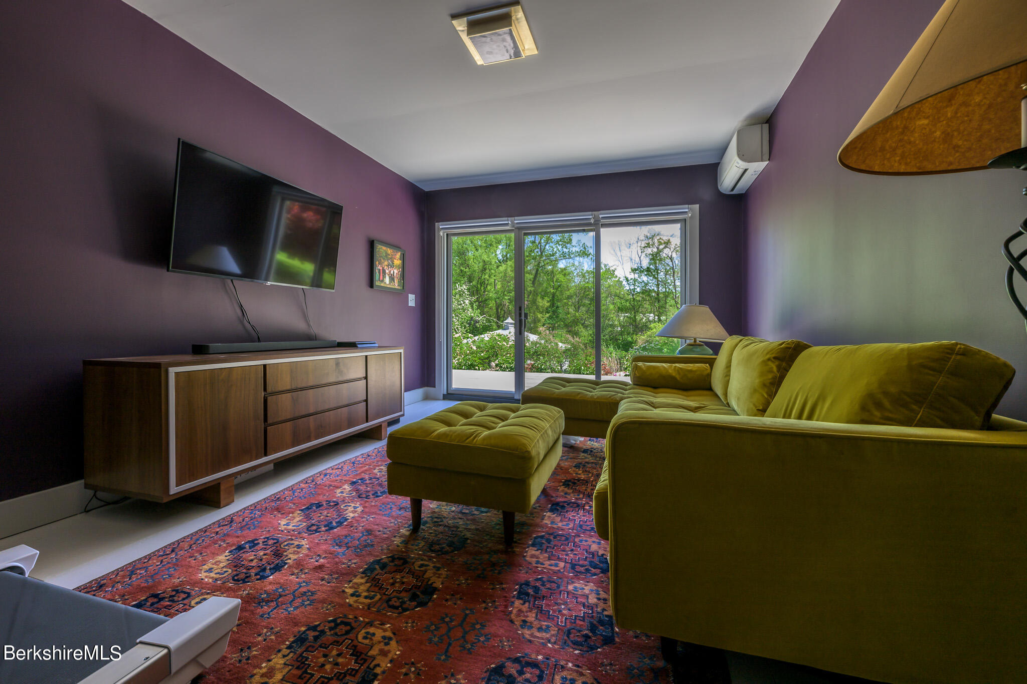 42 Valley View Road Sheffield, MA 01222 - Photo 25 of 44 Guest room