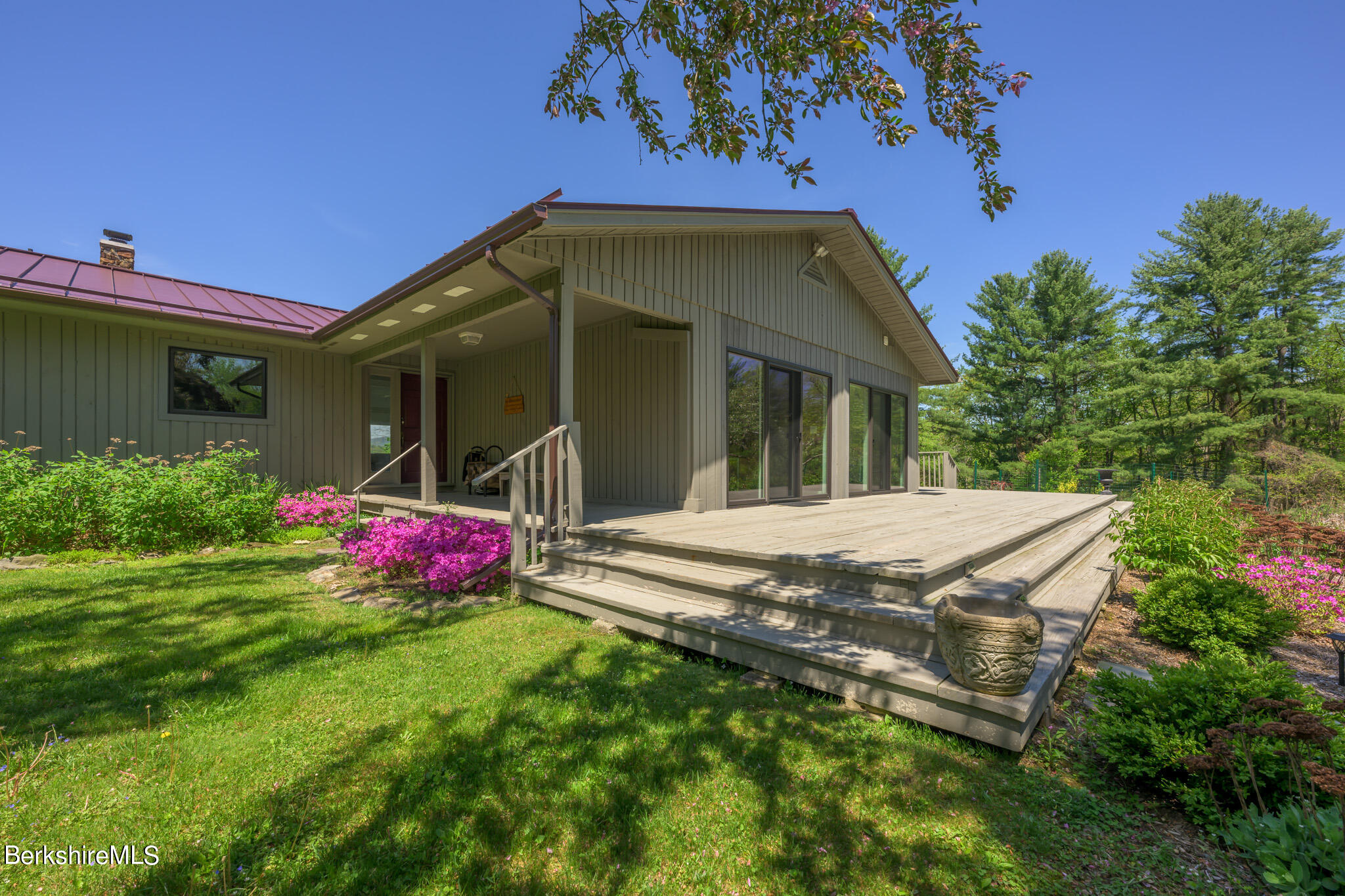 42 Valley View Road Sheffield, MA 01222 - Photo 33 of 44 Front deck