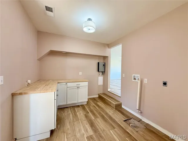 $179,900 | 424 North Spring Street, Perryville, MO 63775