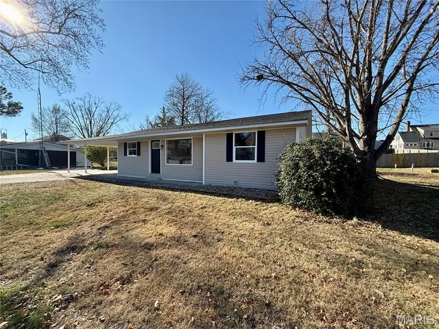 $179,900 | 424 North Spring Street, Perryville, MO 63775