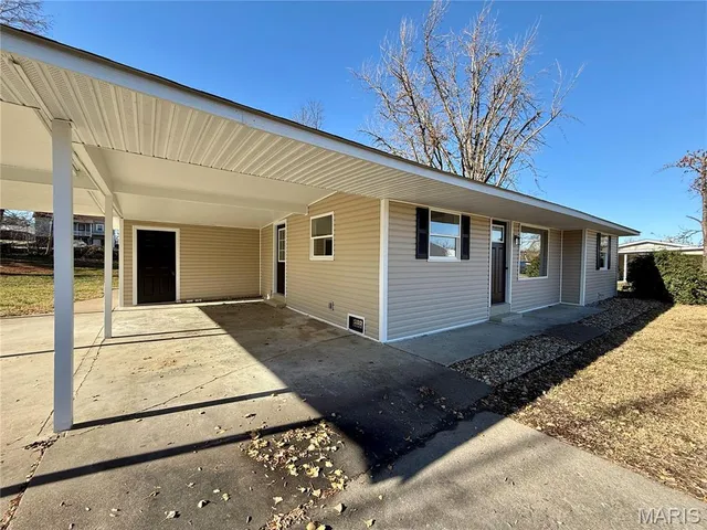 $179,900 | 424 North Spring Street, Perryville, MO 63775