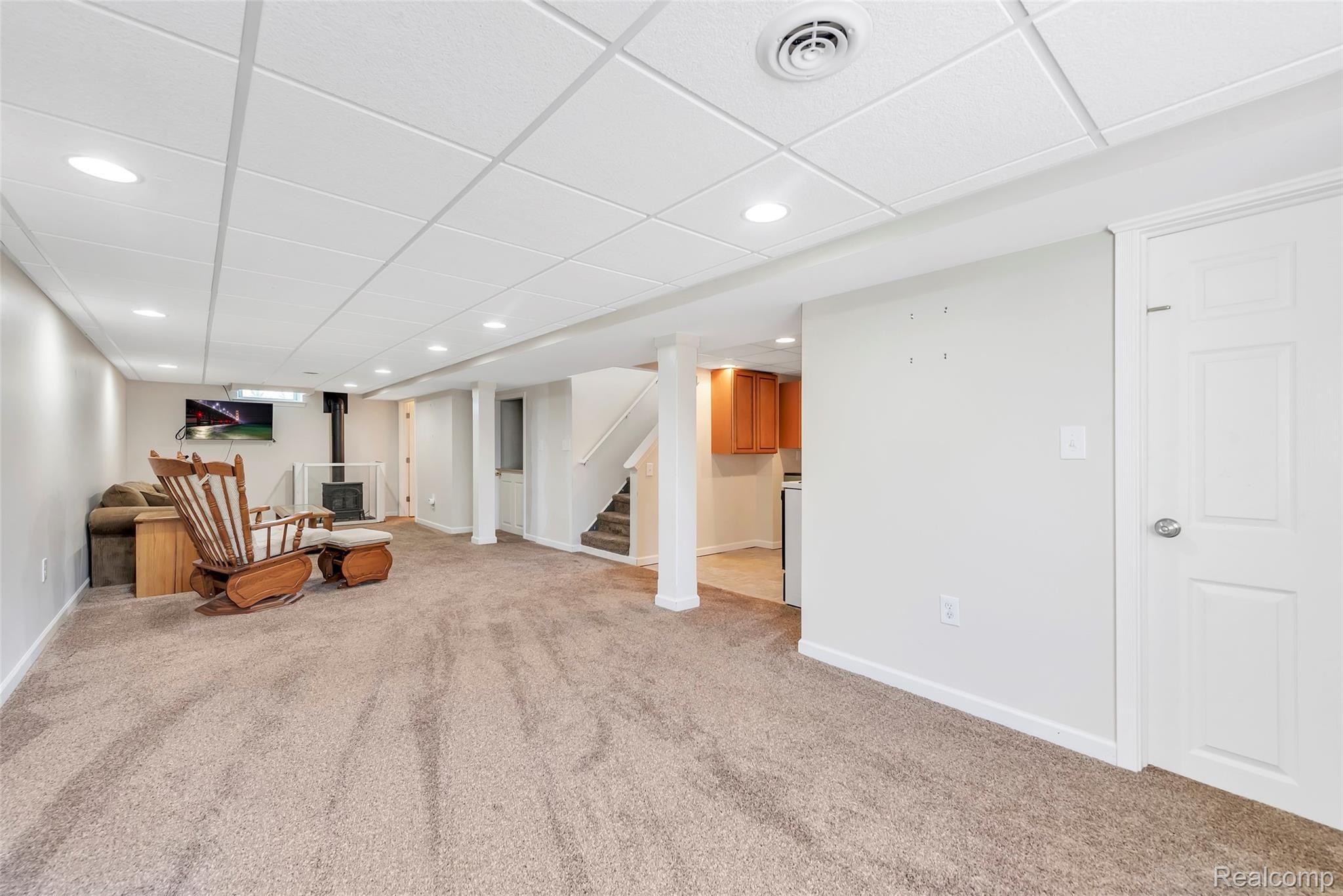 11455 Dexter-Pinckney Road Pinckney, MI 48169 - Photo 30 of 45 11455-DEXTER-PINCKNEY-Road-Putnam-Twp-Michigan-48169-windowstill-31.jpg