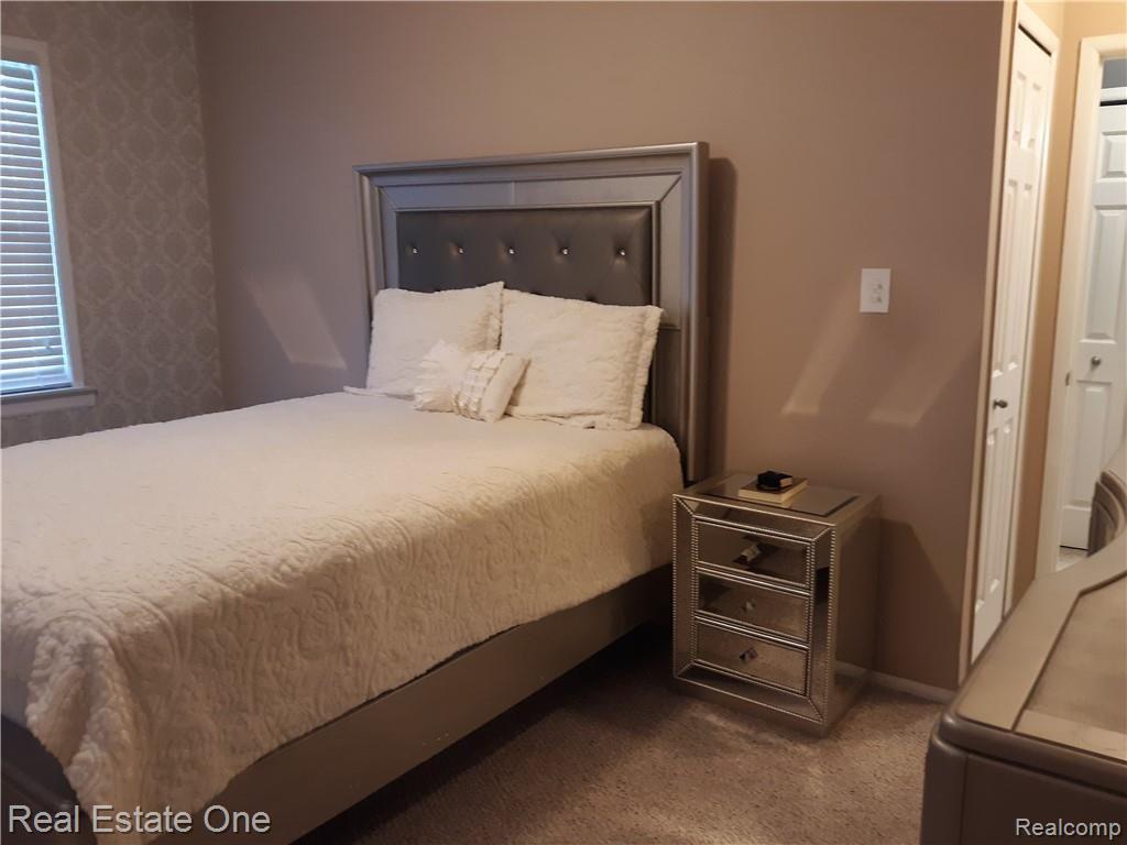 695 West Maple Road Clawson, MI 48017 - Photo 11 of 17