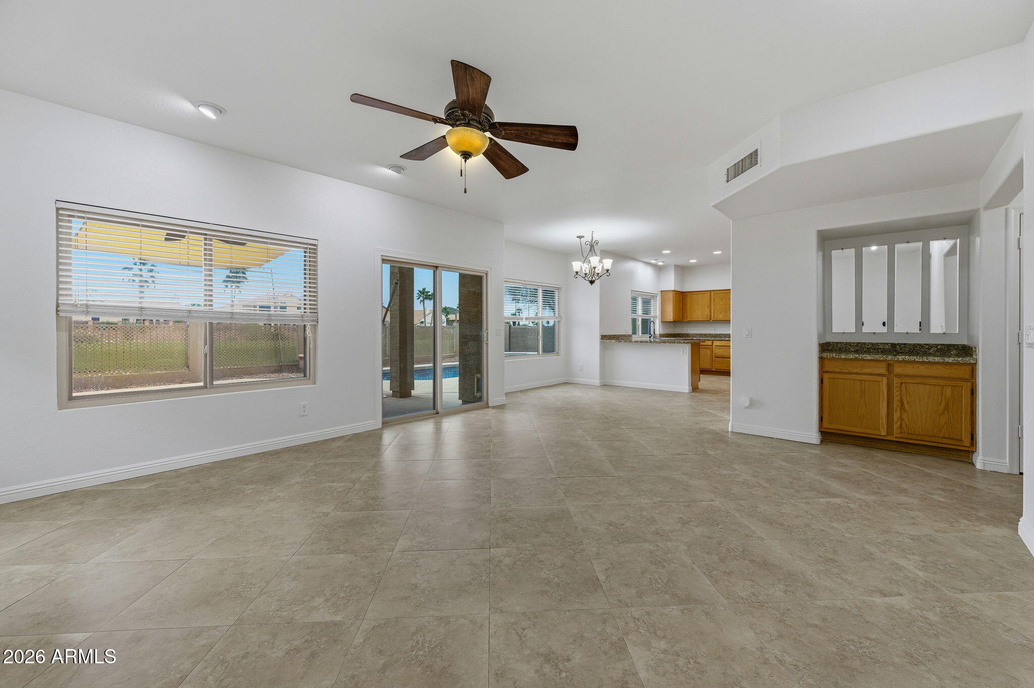 16601 South 15th Street Phoenix, AZ 85048 - Photo 15 of 57 17-web-or-mls-16601 S 15th St-16