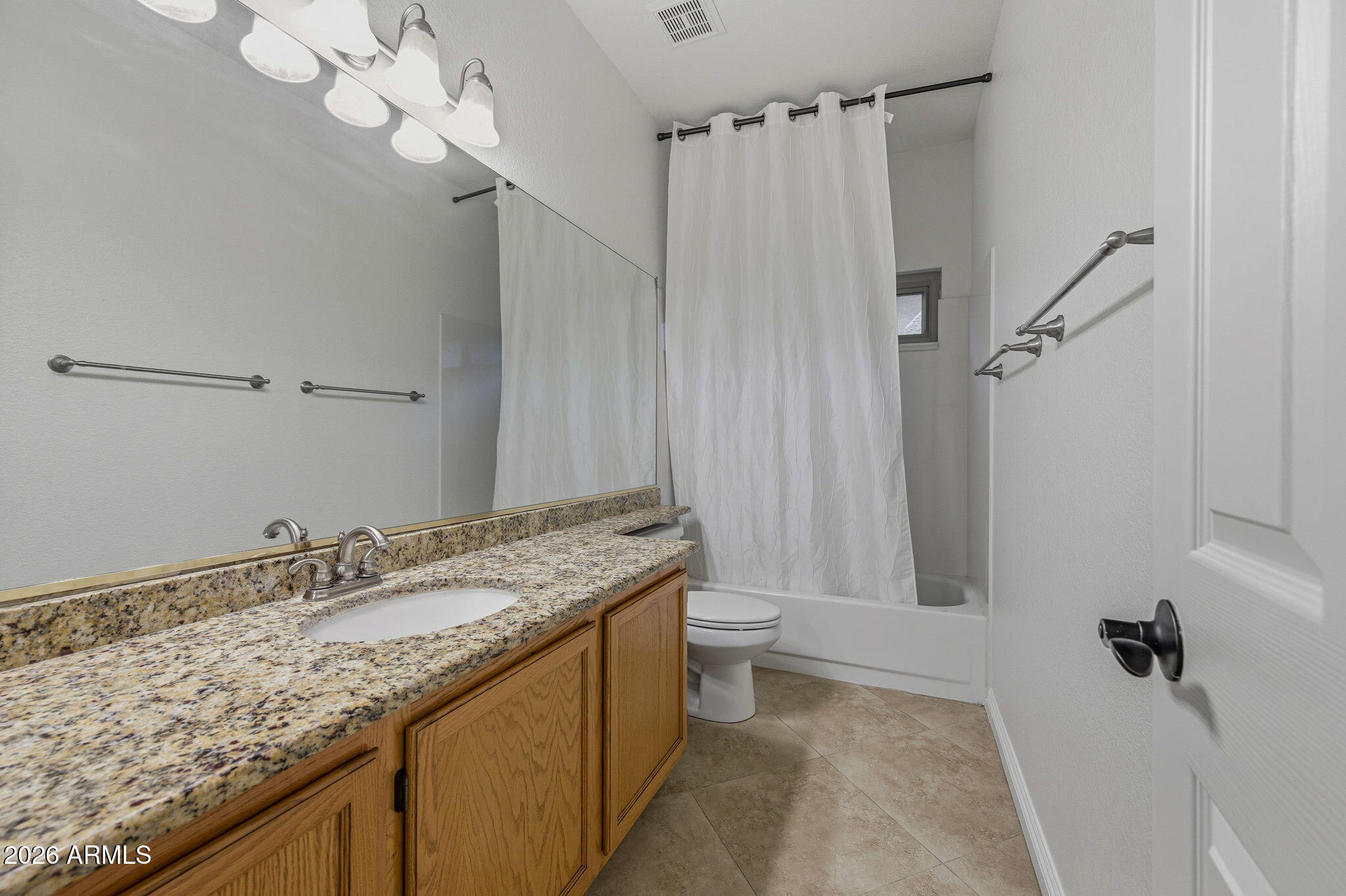 16601 South 15th Street Phoenix, AZ 85048 - Photo 16 of 57 26-web-or-mls-16601 S 15th St-25