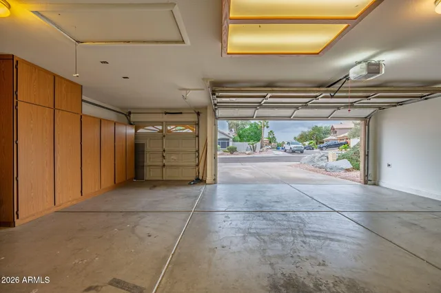 $679,000 | 16601 South 15th Street, Phoenix, AZ 85048