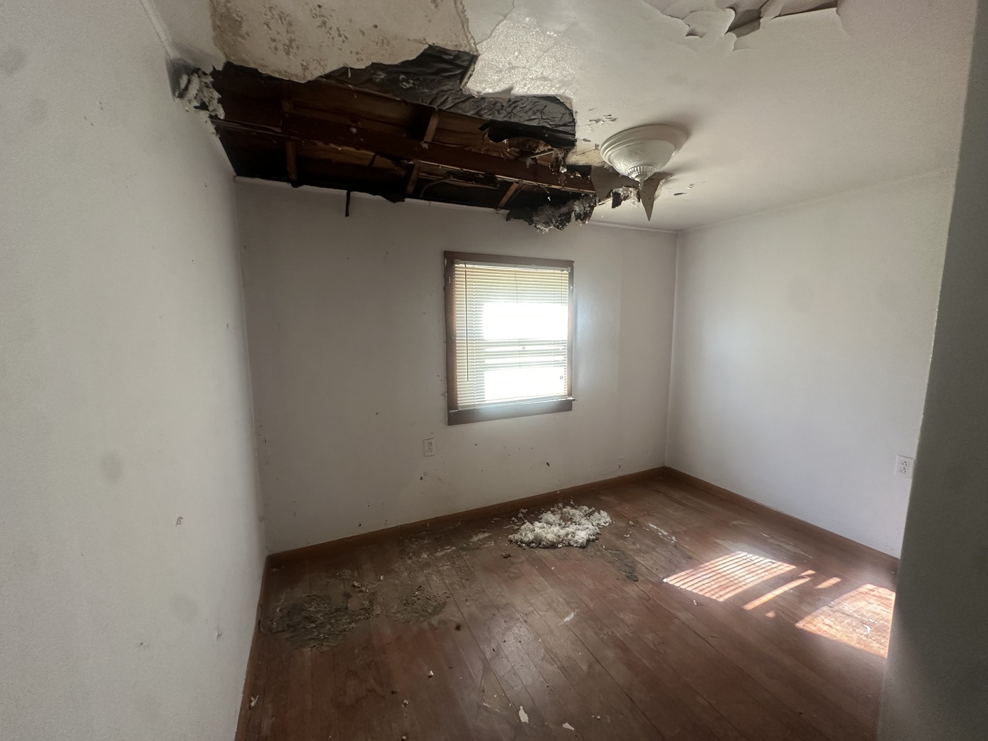 2404 Springfield Road East Peoria, IL 61611 - Photo 3 of 14