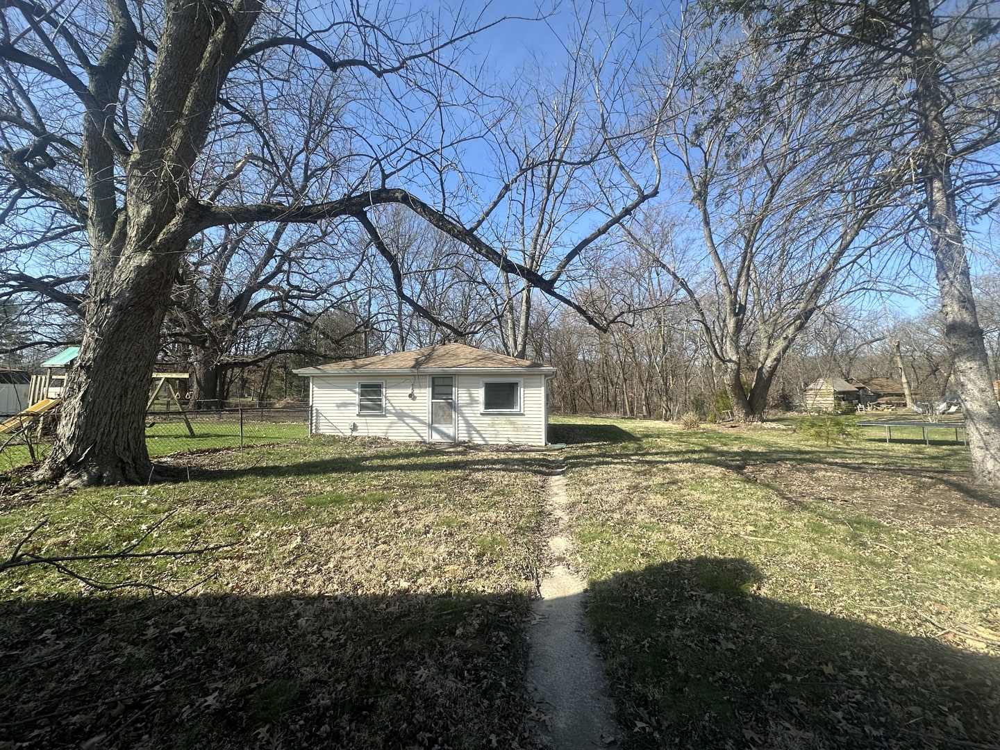 2404 Springfield Road East Peoria, IL 61611 - Photo 8 of 14