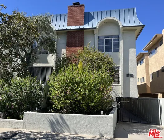 $3,400 | 11937 Darlington Avenue, Unit 4, Los Angeles, CA 90049