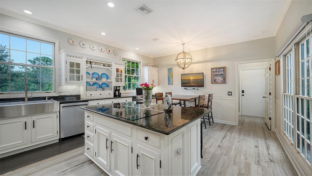 156 Bishopscourt Road Osprey, FL 34229 - Photo 23 of 93