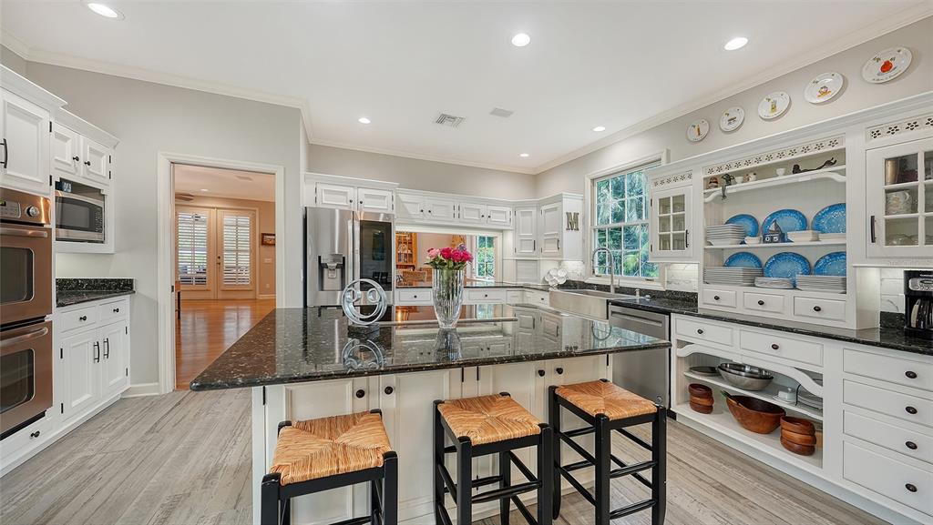 156 Bishopscourt Road Osprey, FL 34229 - Photo 25 of 93