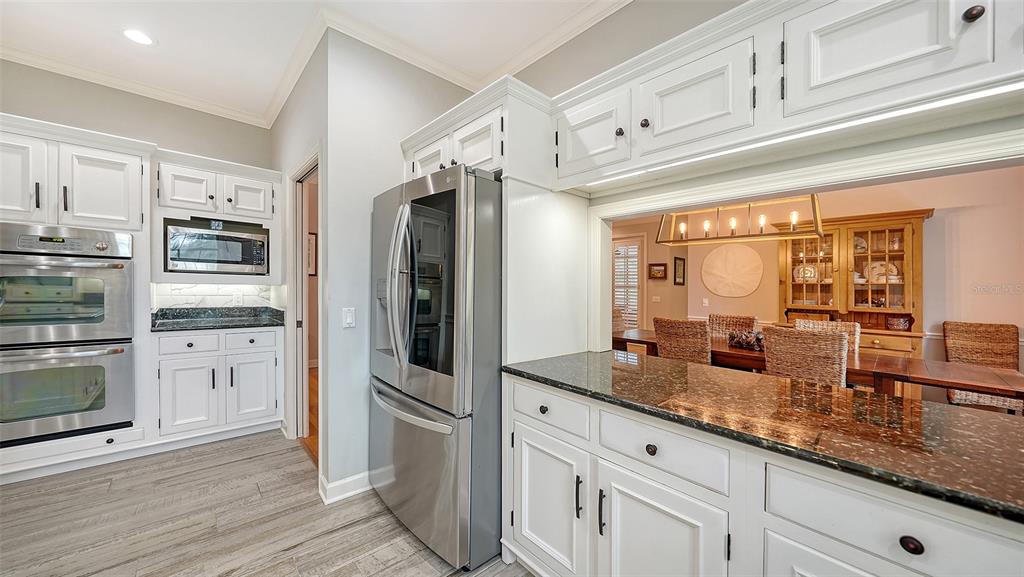 156 Bishopscourt Road Osprey, FL 34229 - Photo 27 of 93