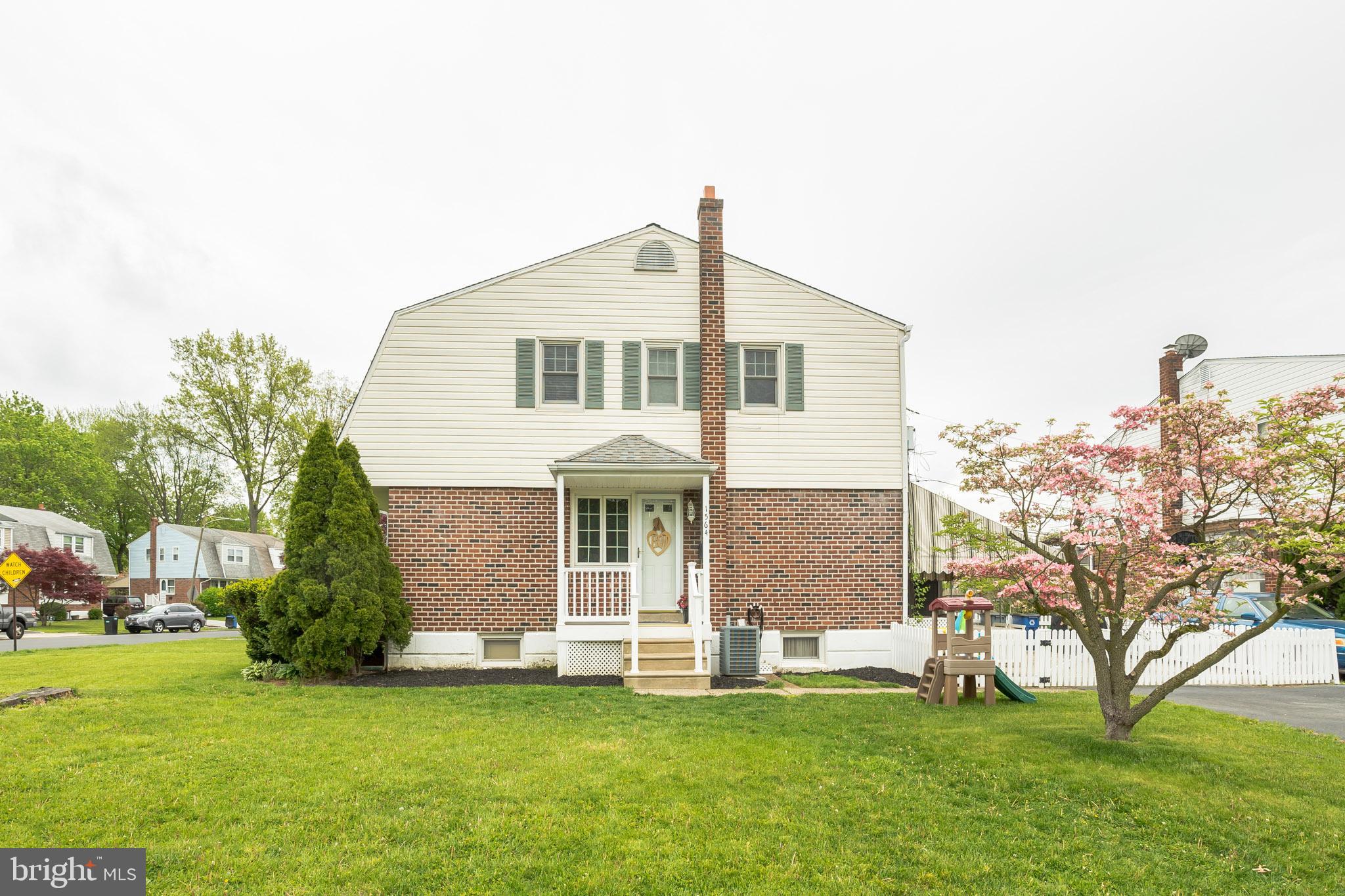 1564 Parklane Road Swarthmore, PA 19081 - Photo 4 of 28 Exterior Side