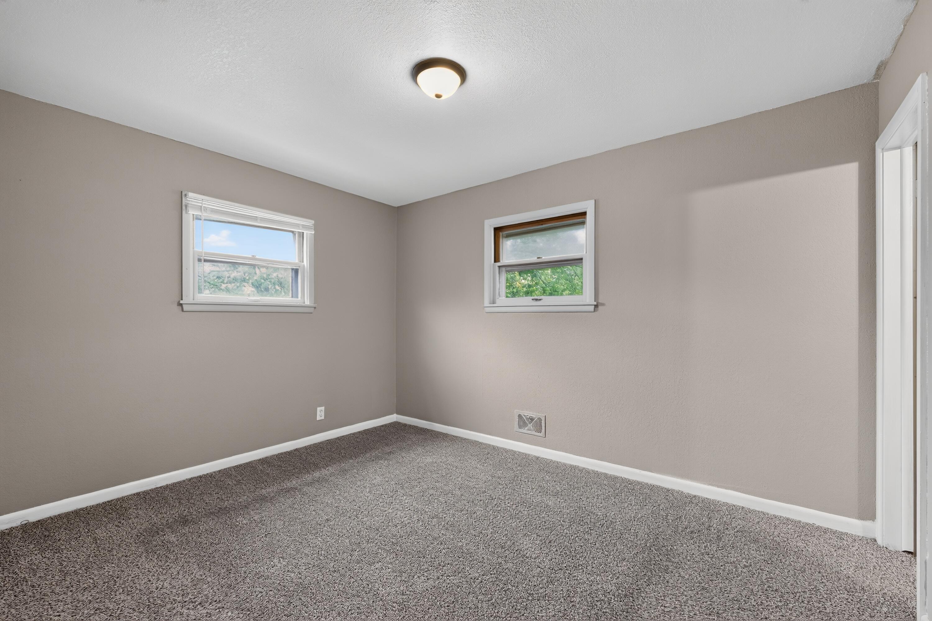8000 West Mill Road Milwaukee, WI 53218 - Photo 29 of 44 29_8000_W_Mill_Rd-Bedroom-8671