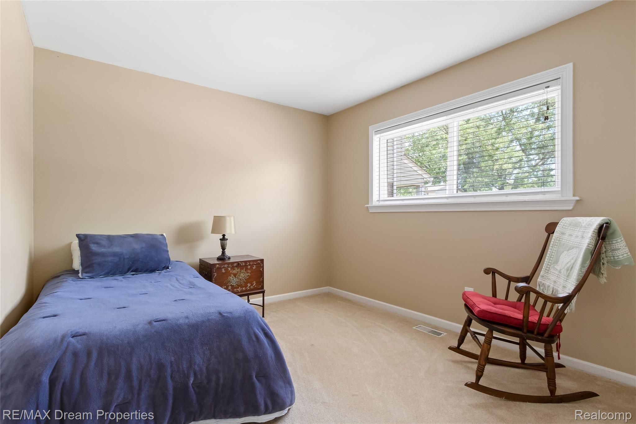 42747 Saxony Road Canton, MI 48187 - Photo 19 of 28 Bedroom 3
