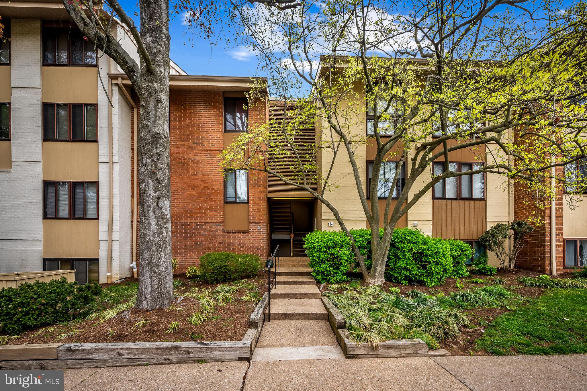 15 Hamill Road, Unit 15A Baltimore, MD 21210 - Photo 1 of 25