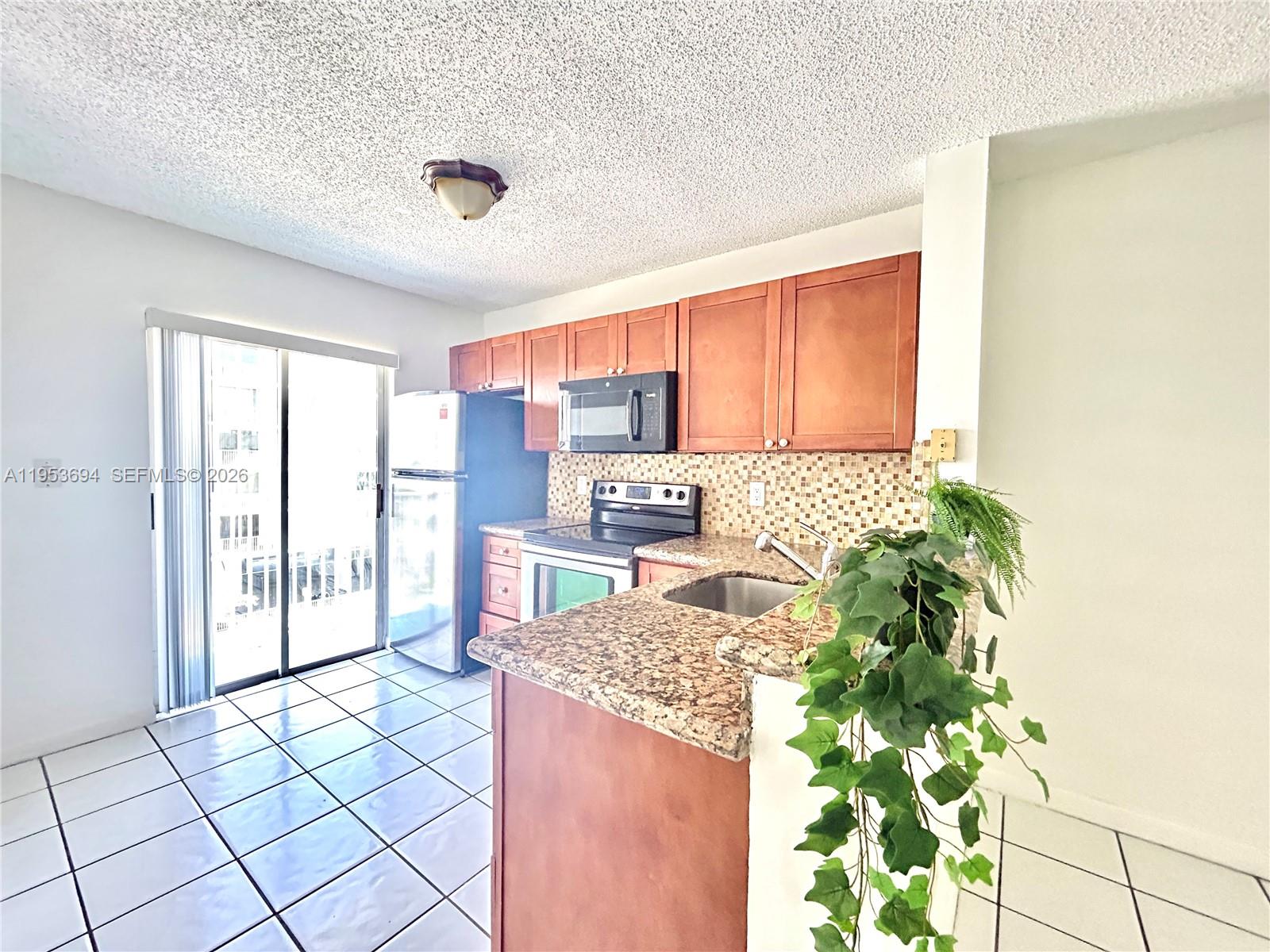 2575 Southwest 27th Avenue, Unit 509 Miami, FL 33133 - Photo 3 of 10