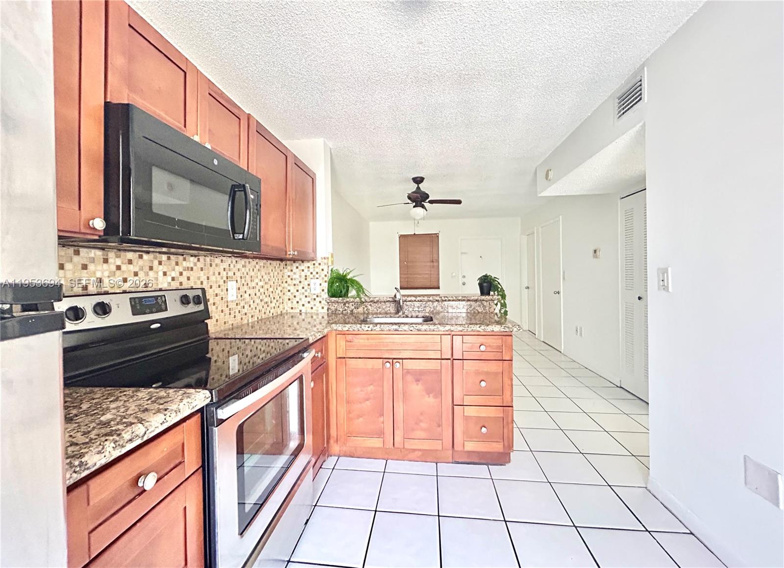 2575 Southwest 27th Avenue, Unit 509 Miami, FL 33133 - Photo 4 of 10