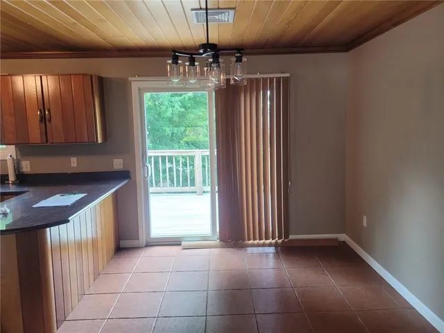 $2,650 | 190 Gladstone Street, Unit 2, Cranston, RI 02920