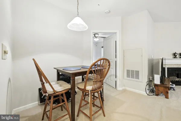 $279,900 | 2204 Westcourt Lane, Unit 109, Herndon, VA 20170