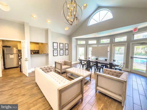 $279,900 | 2204 Westcourt Lane, Unit 109, Herndon, VA 20170