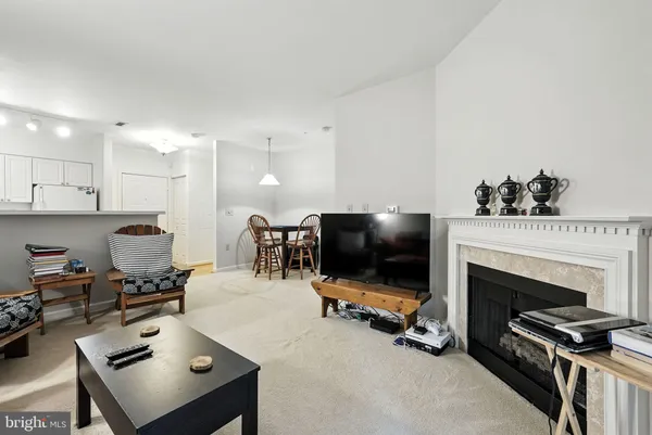 $279,900 | 2204 Westcourt Lane, Unit 109, Herndon, VA 20170