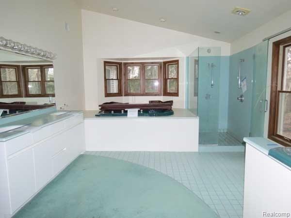 2197 West Commerce Road Milford, MI 48380 - Photo 15 of 22 Master Bath