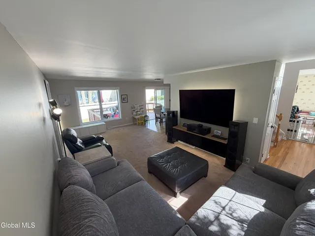 $469,900 | 63 Michelle Drive, Clifton Park, NY 12065