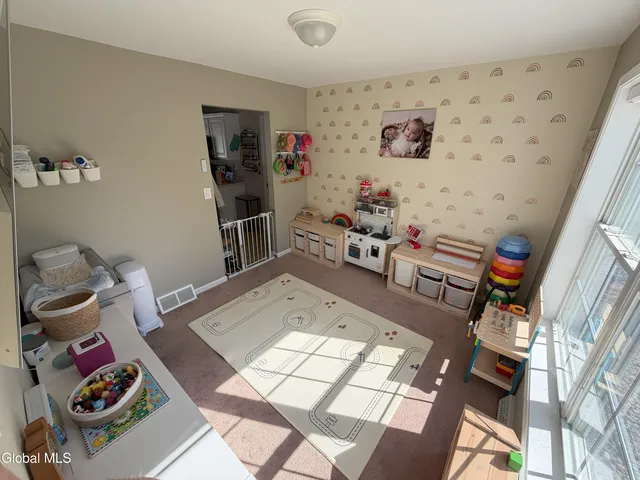 $469,900 | 63 Michelle Drive, Clifton Park, NY 12065