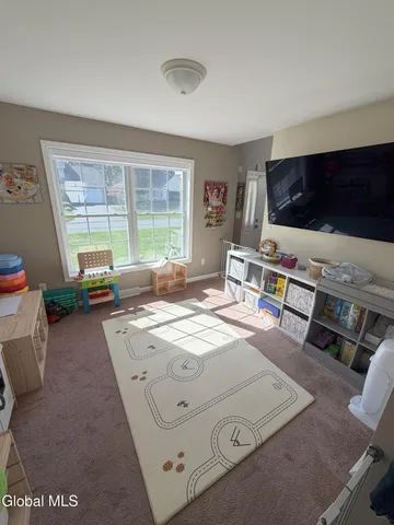 $469,900 | 63 Michelle Drive, Clifton Park, NY 12065