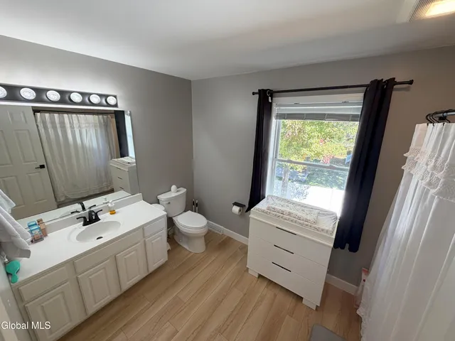 $469,900 | 63 Michelle Drive, Clifton Park, NY 12065