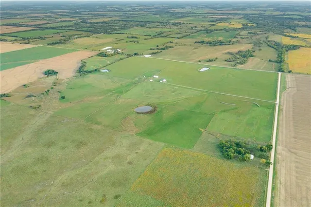 $785,000 | 925 1800th Street, Iola, KS 66749