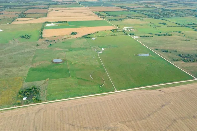 $785,000 | 925 1800th Street, Iola, KS 66749