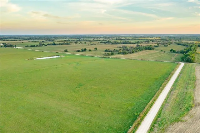 $785,000 | 925 1800th Street, Iola, KS 66749