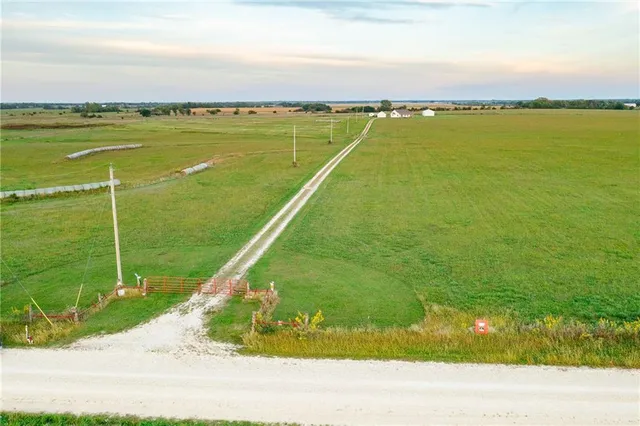 $785,000 | 925 1800th Street, Iola, KS 66749