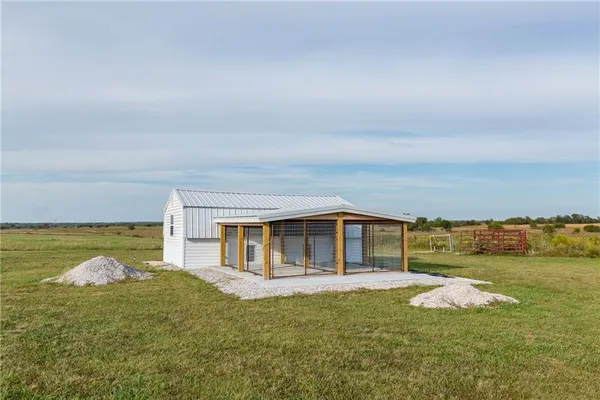 $785,000 | 925 1800th Street, Iola, KS 66749