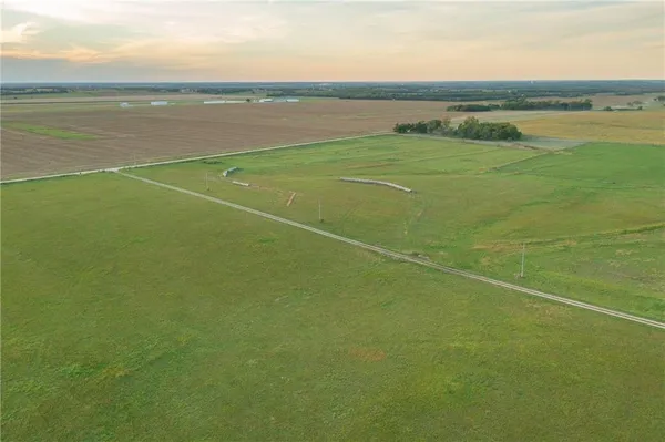 $785,000 | 925 1800th Street, Iola, KS 66749