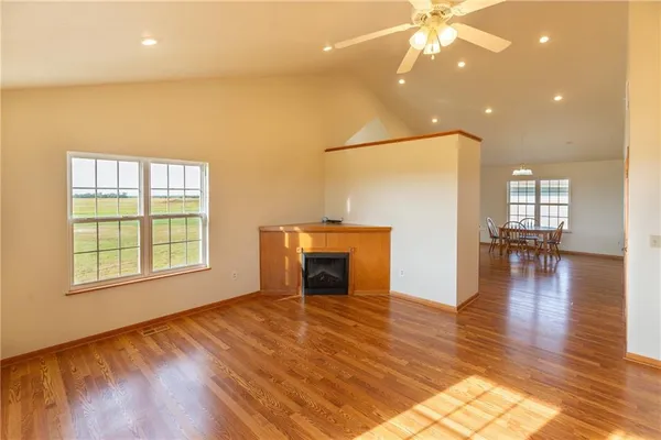 $785,000 | 925 1800th Street, Iola, KS 66749