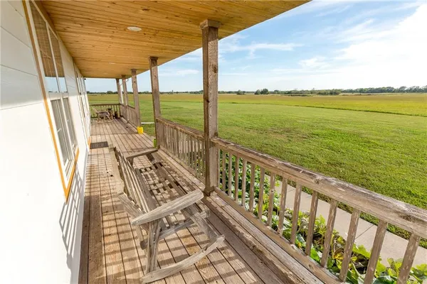 $785,000 | 925 1800th Street, Iola, KS 66749
