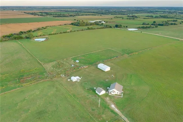 $785,000 | 925 1800th Street, Iola, KS 66749