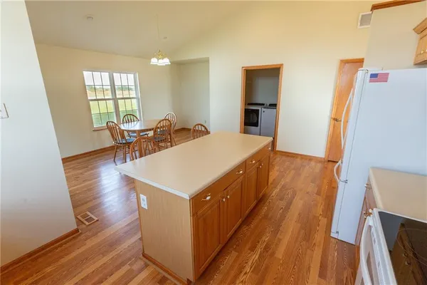 $785,000 | 925 1800th Street, Iola, KS 66749